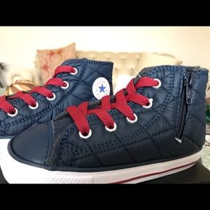 BRAND NEW CONVERSE SHOES (TODDLER SIZE 9)
